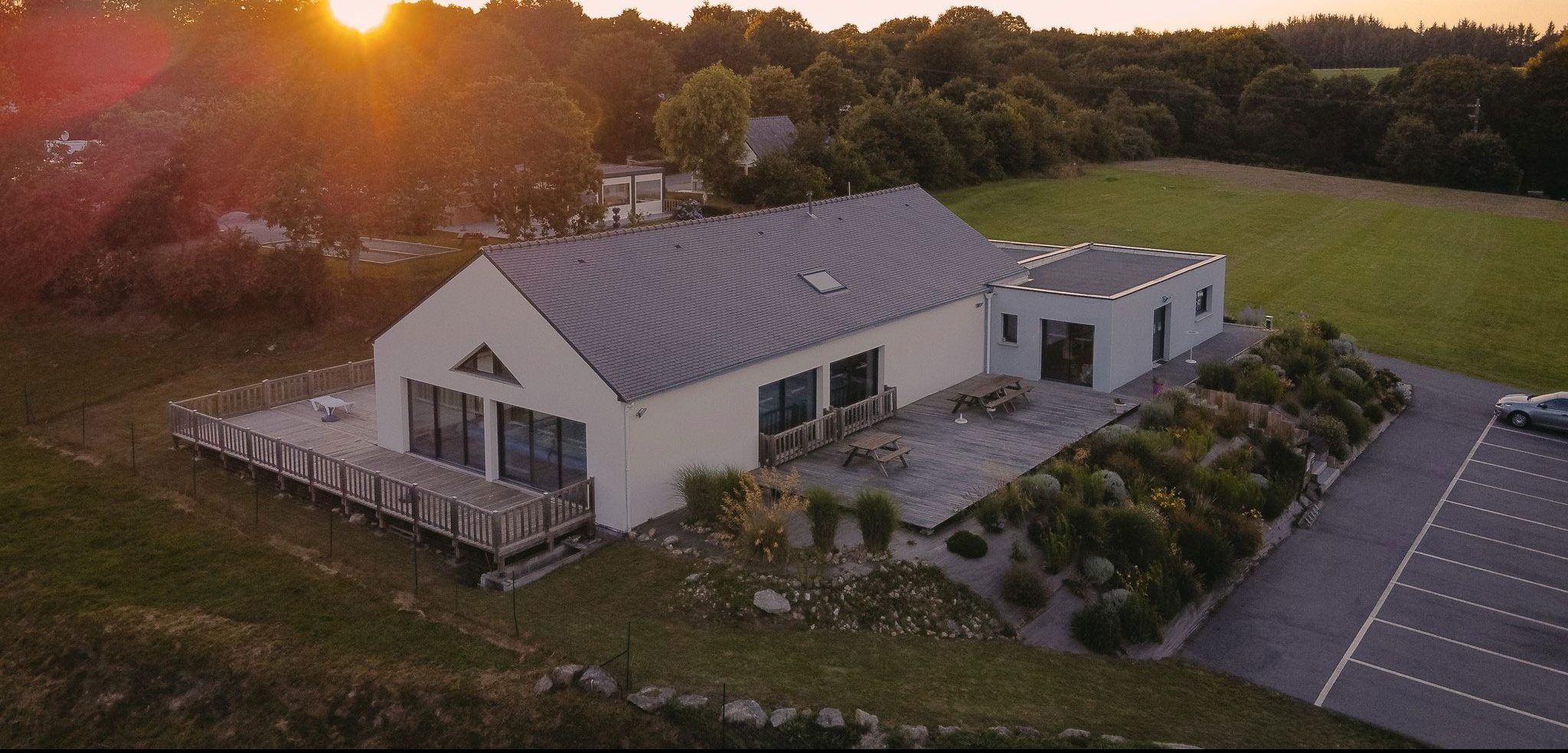 Vue aérienne de l'entrée du camping Lorient le Ty Nenez