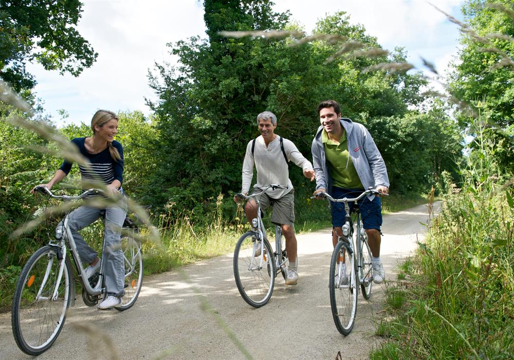 Balade à vélo en pleine nature depuis le camping Ty Nenez